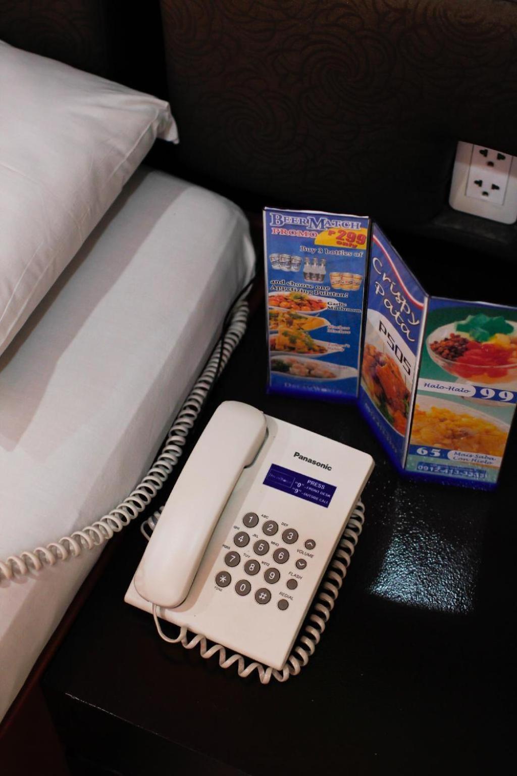 Hotel Dreamworld Araneta Cubao エクステリア 写真