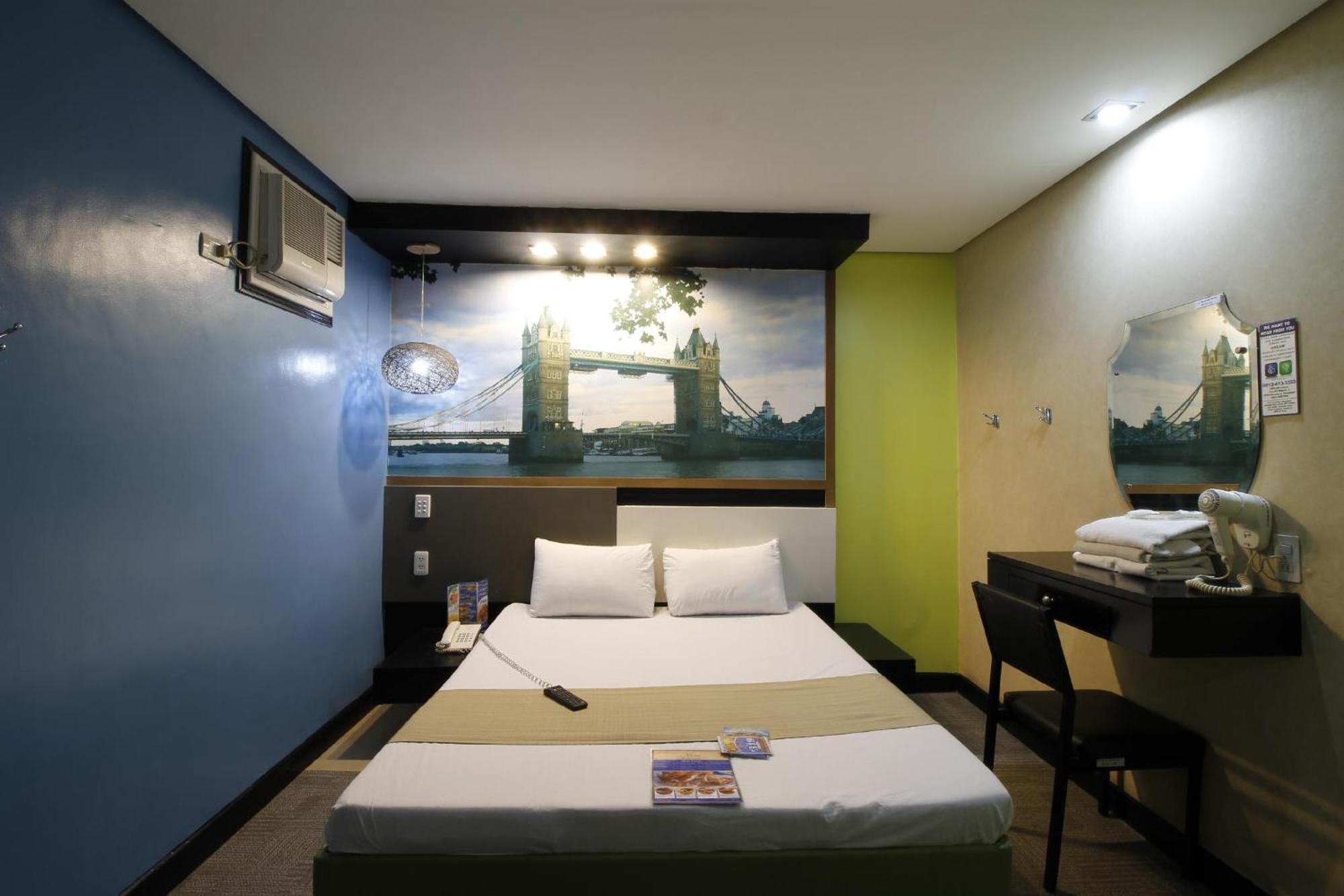 Hotel Dreamworld Araneta Cubao エクステリア 写真