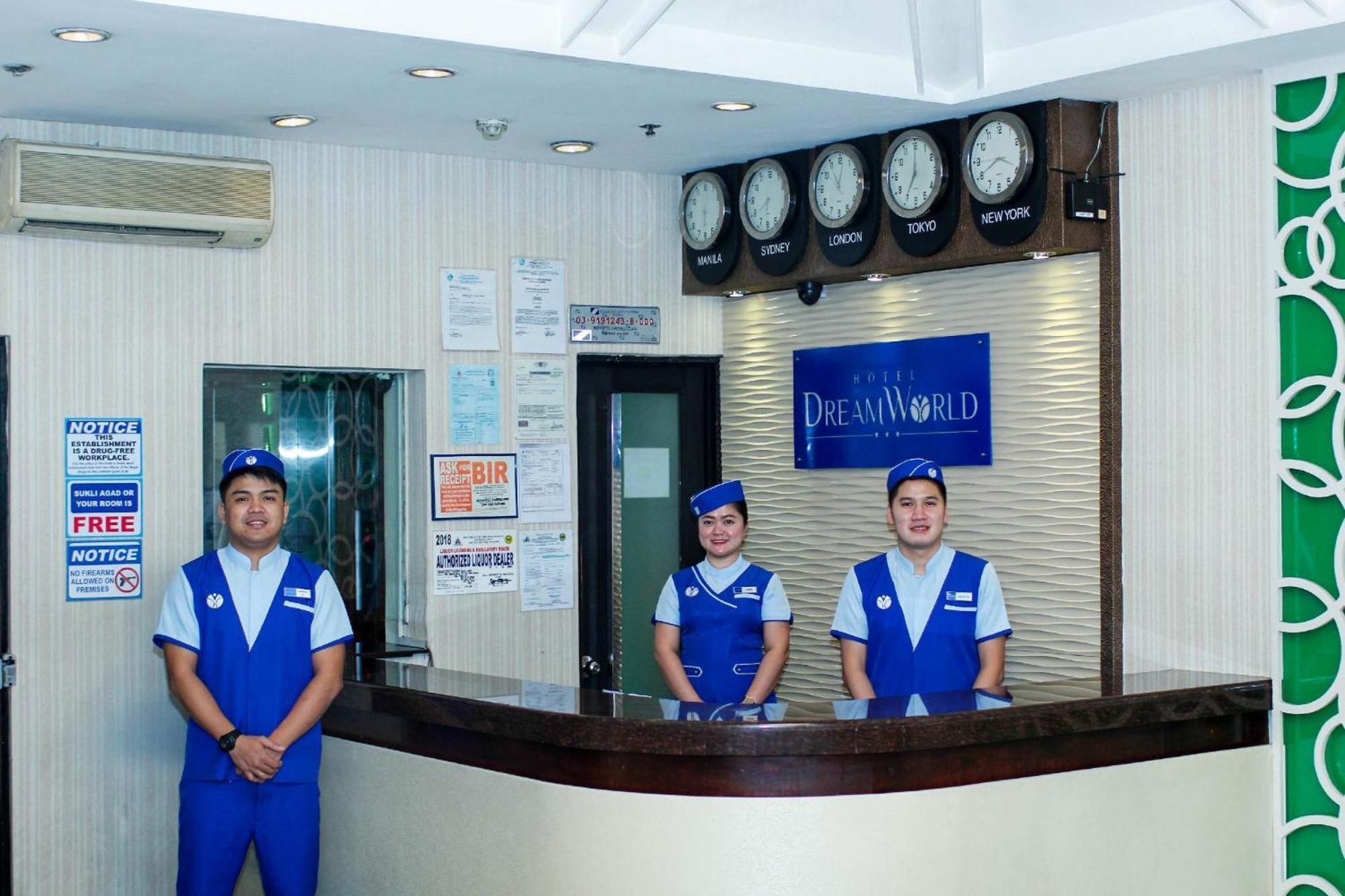 Hotel Dreamworld Araneta Cubao エクステリア 写真