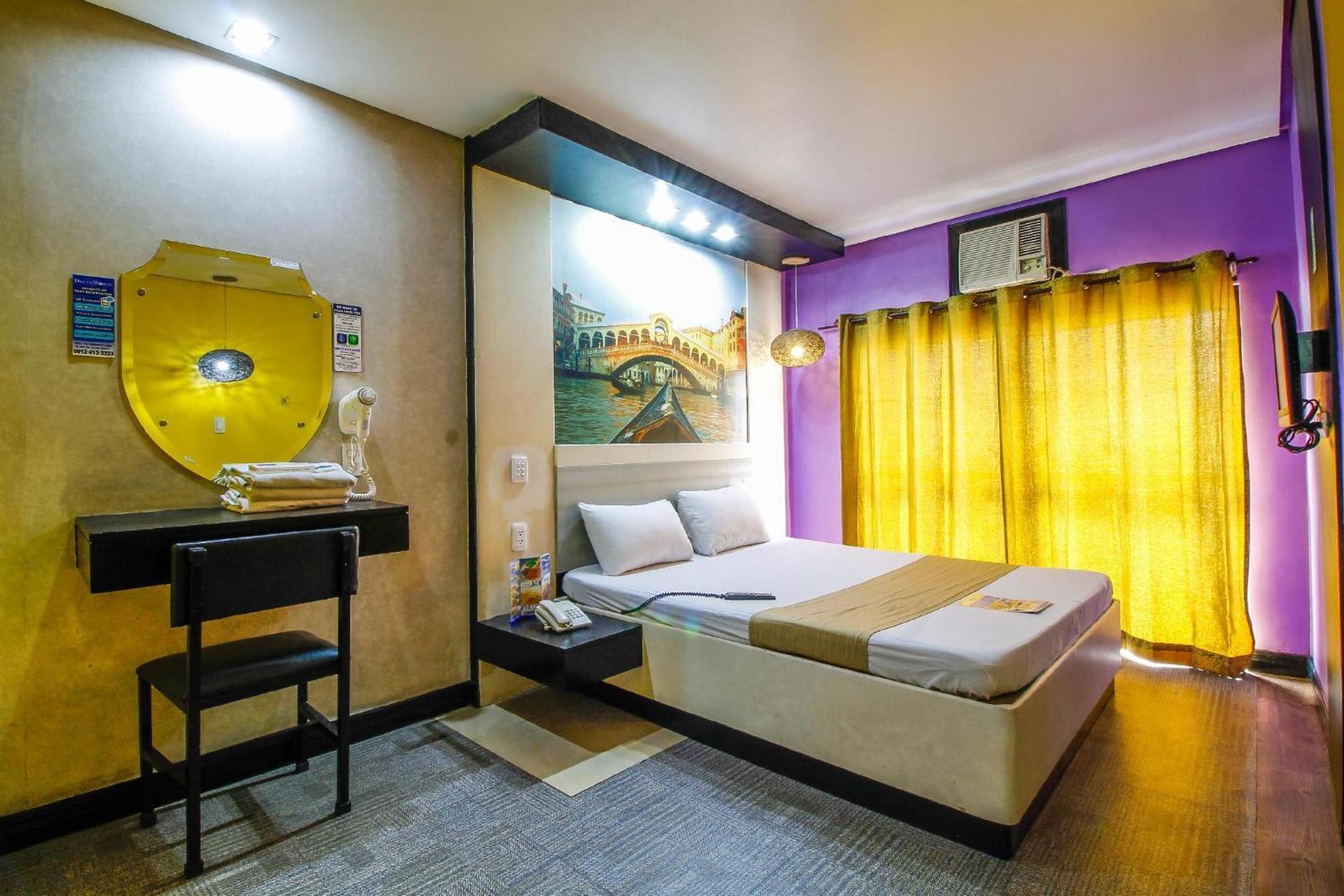 Hotel Dreamworld Araneta Cubao エクステリア 写真